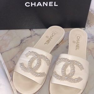 Chanel Slides